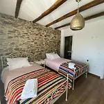 Casa Da Meia Encosta