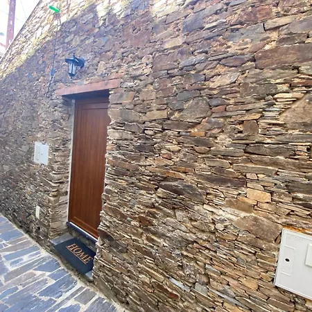 Casa Da Meia Encosta 4*