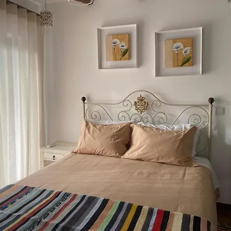 לינה וארוחת בוקר Casa Da Meia Encosta ארגניל